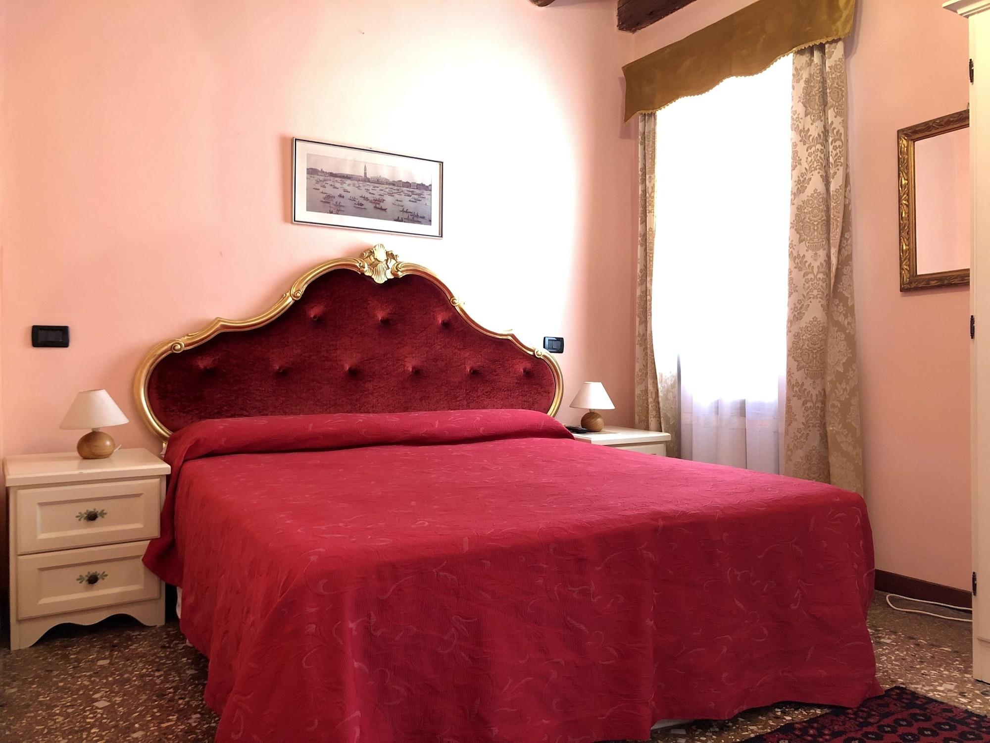 Alloggi Serena Bed & Breakfast Venice Exterior photo