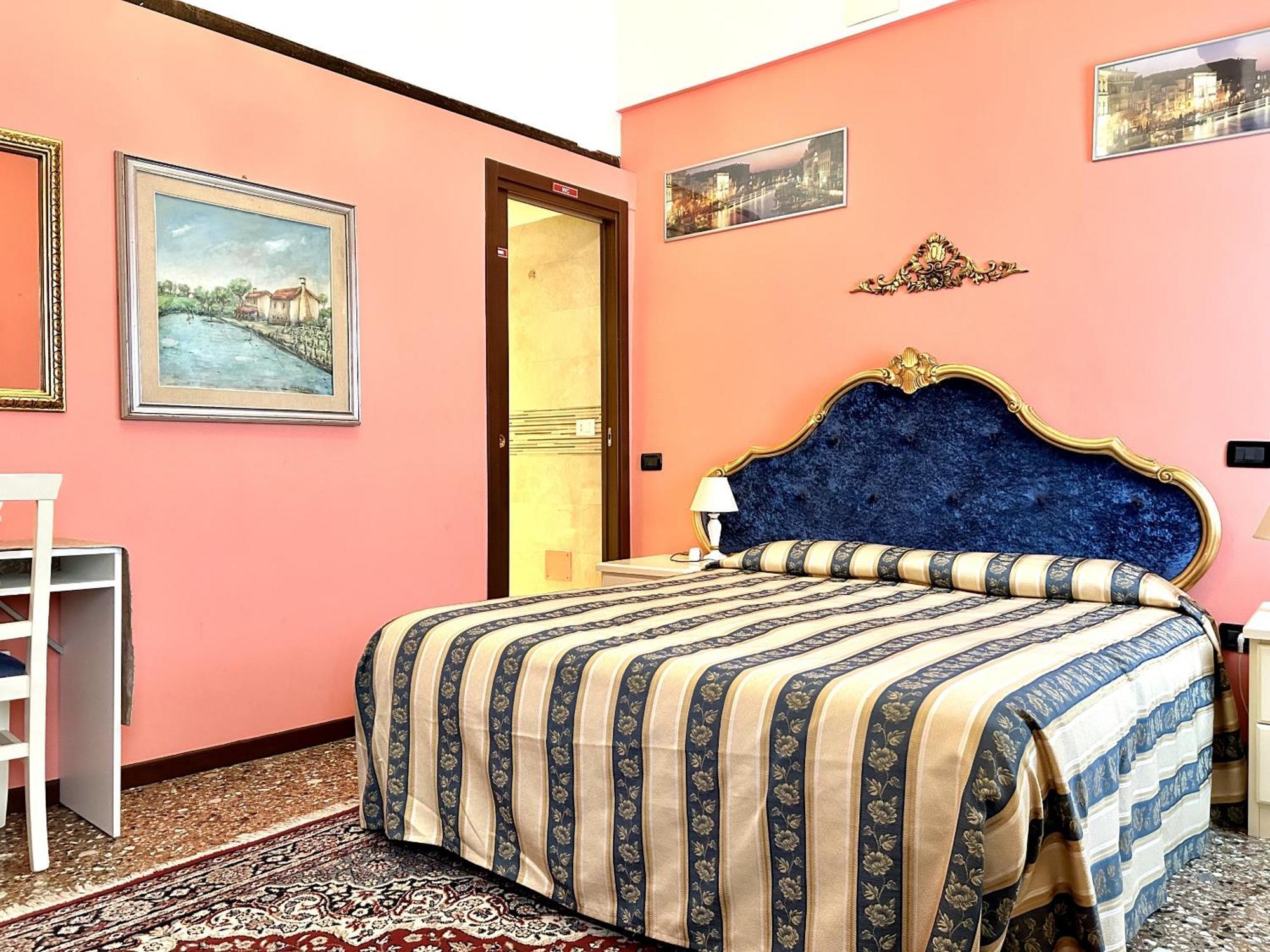 Alloggi Serena Bed & Breakfast Venice Exterior photo